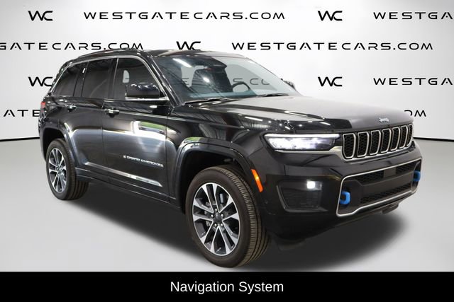 Used 2023 Jeep Grand Cherokee Overland image 2