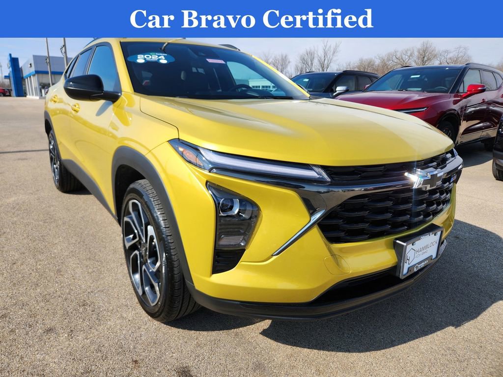 Certified 2024 Chevrolet Trax RS w/ Driver Confidence Package image 1