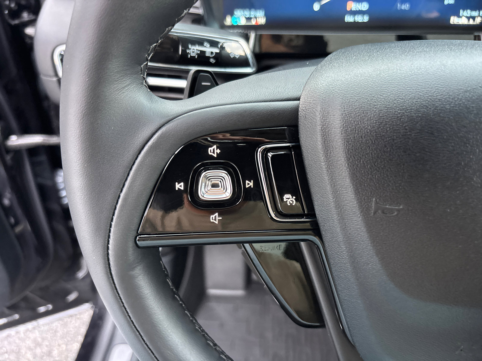 New 2025 Lincoln Corsair Reserve image 17