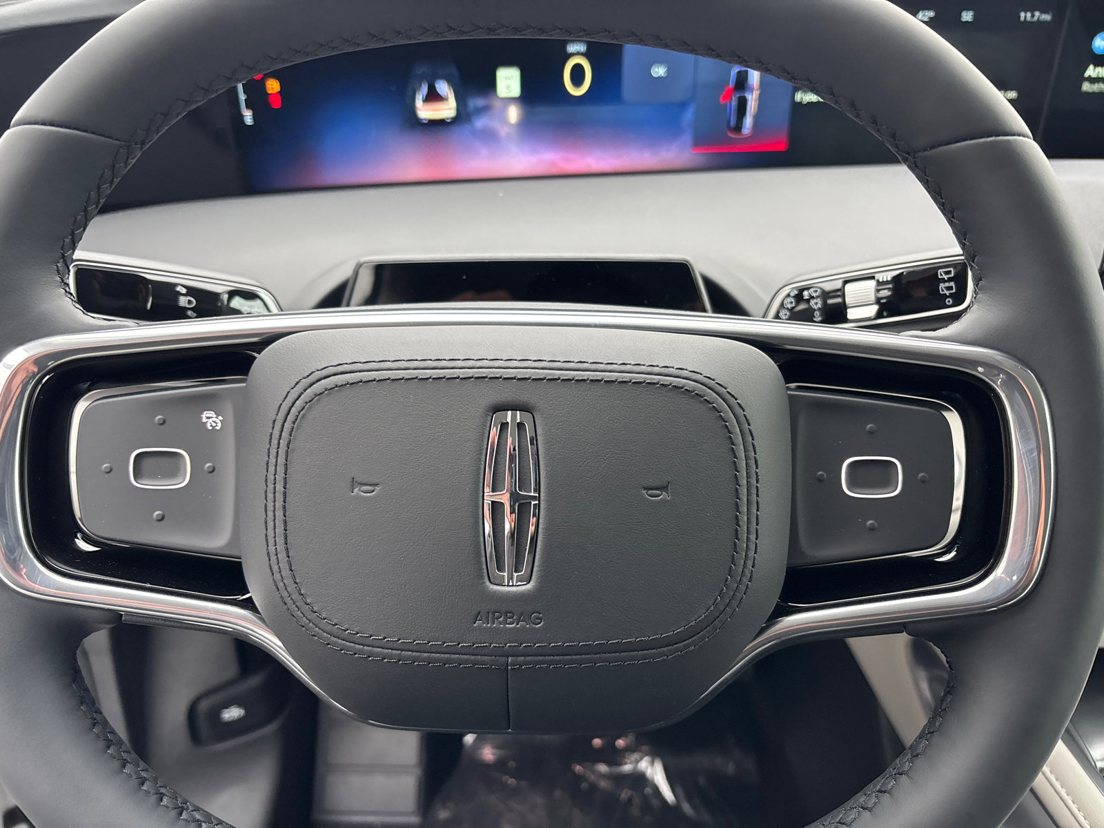 New 2026 Lincoln Nautilus Premier image 16