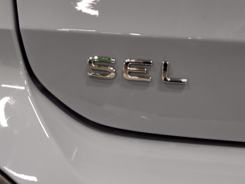 New 2026 Volkswagen Taos SEL AWD/4WD image 14