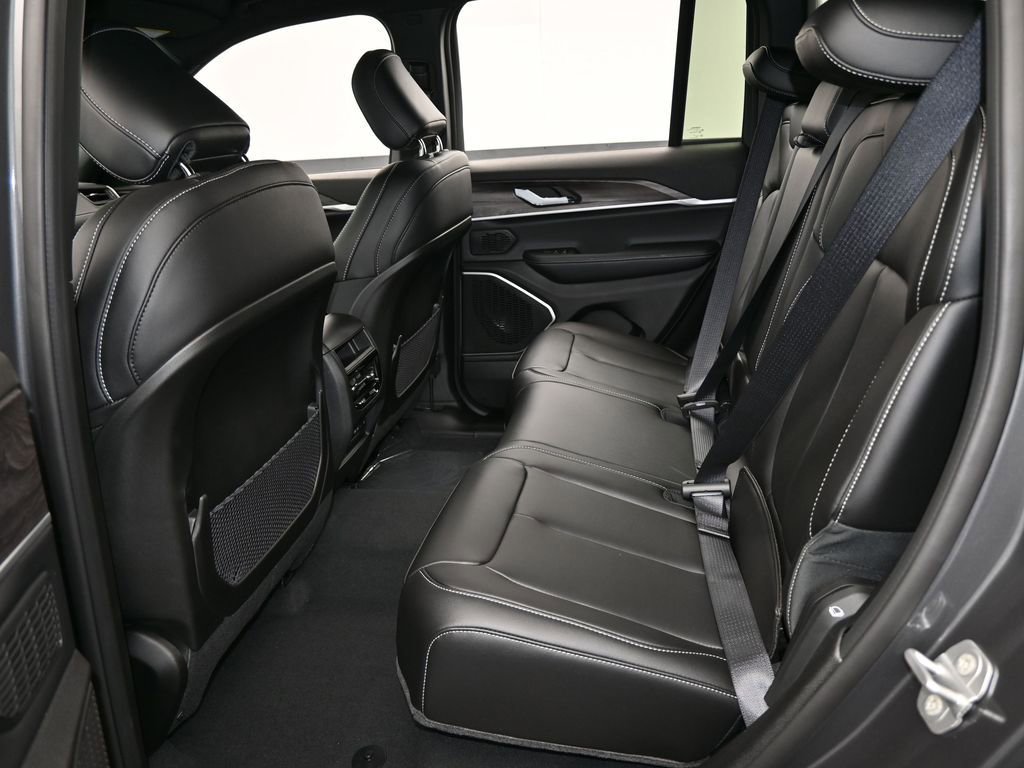 New 2026 Jeep Grand Cherokee Limited AWD/4WD image 28