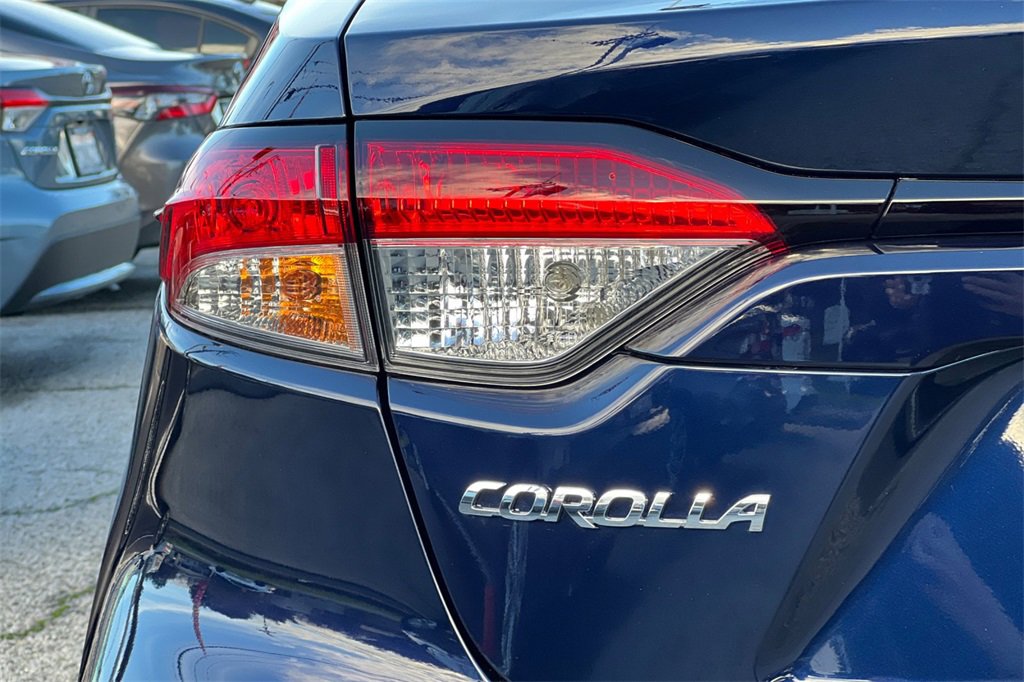 Certified 2025 Toyota Corolla LE image 24