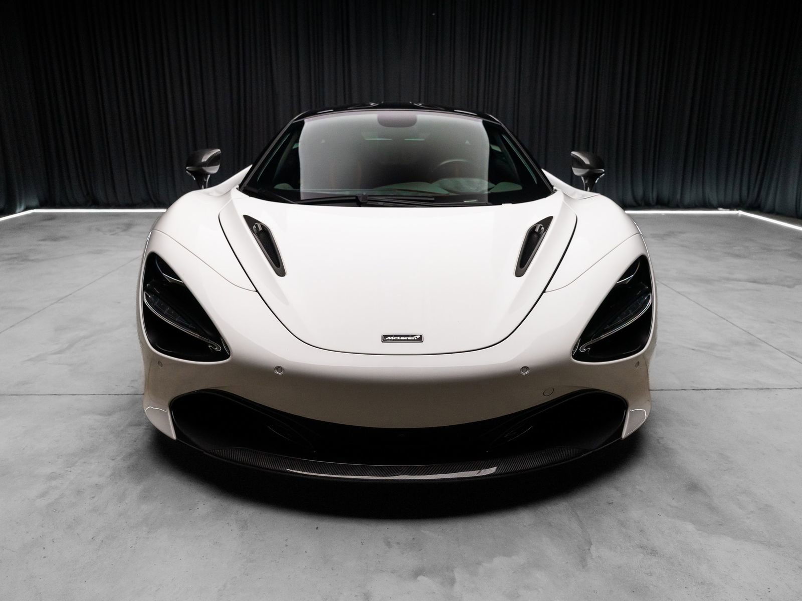 Used 2019 McLaren 720S Performance RWD image 11
