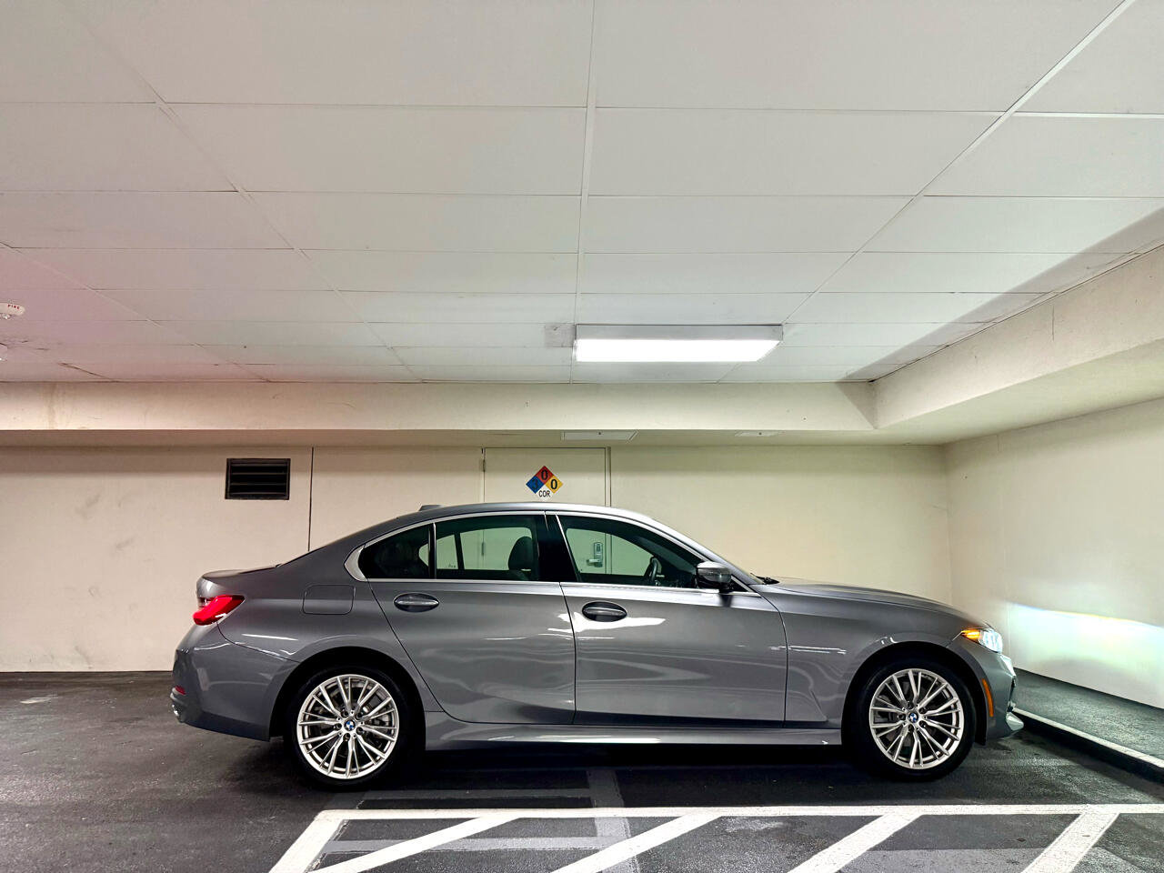 Used 2024 BMW 330i xDrive Sedan w/ Convenience Package image 8