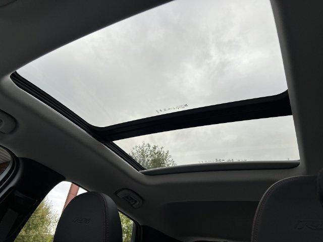 New 2027 Chevrolet Bolt RS w/ Technology Package FWD image 18