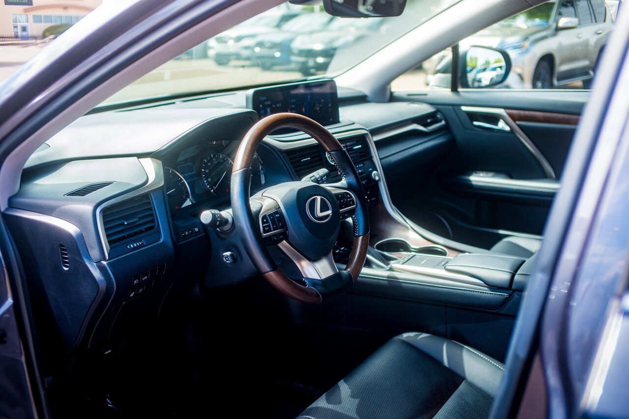 Used 2022 Lexus RX 350L FWD w/ Premium Package image 11