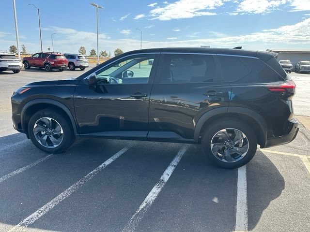 Used 2025 Nissan Rogue SV FWD image 4