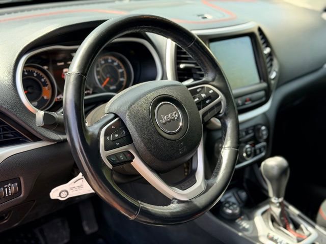 Used 2015 Jeep Cherokee Trailhawk w/ Safetytec Group AWD/4WD image 7