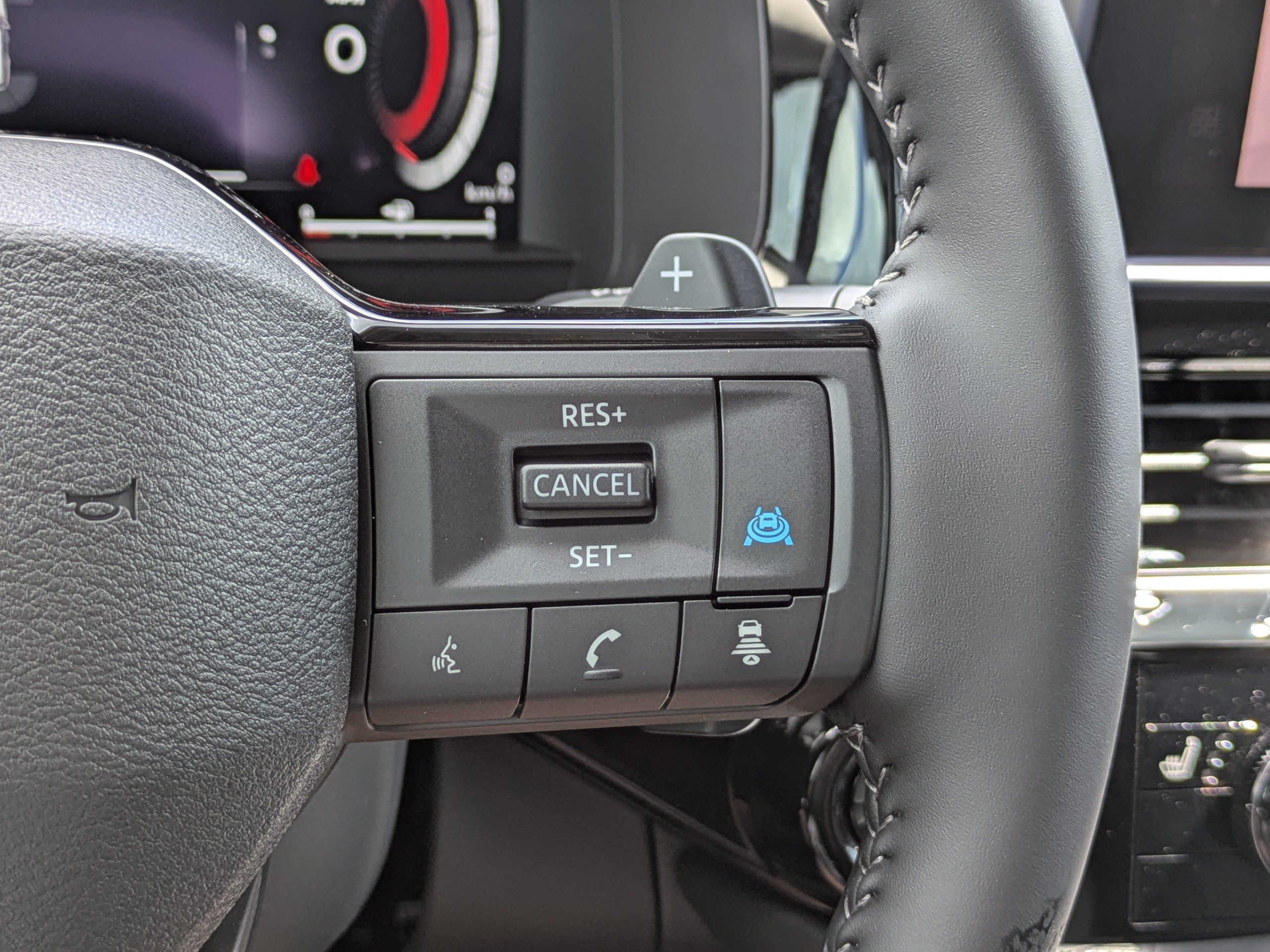 New 2026 Nissan Pathfinder SL FWD image 30