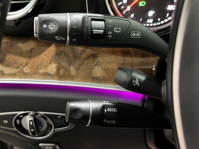 Used 2017 Mercedes-Benz E 400 4MATIC Wagon image 38