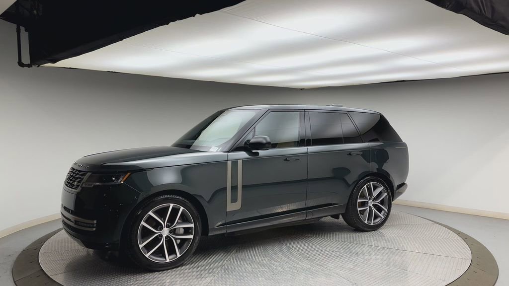 Used 2025 Land Rover Range Rover SE image 6