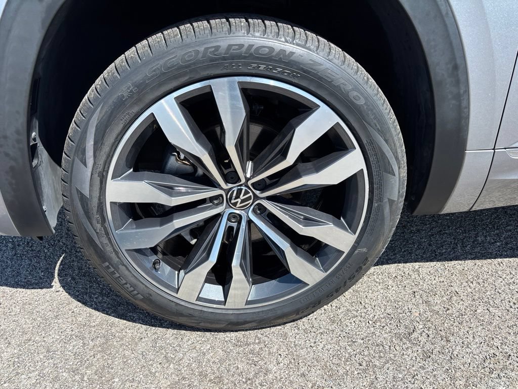 Used 2023 Volkswagen Atlas SEL Premium AWD/4WD image 7