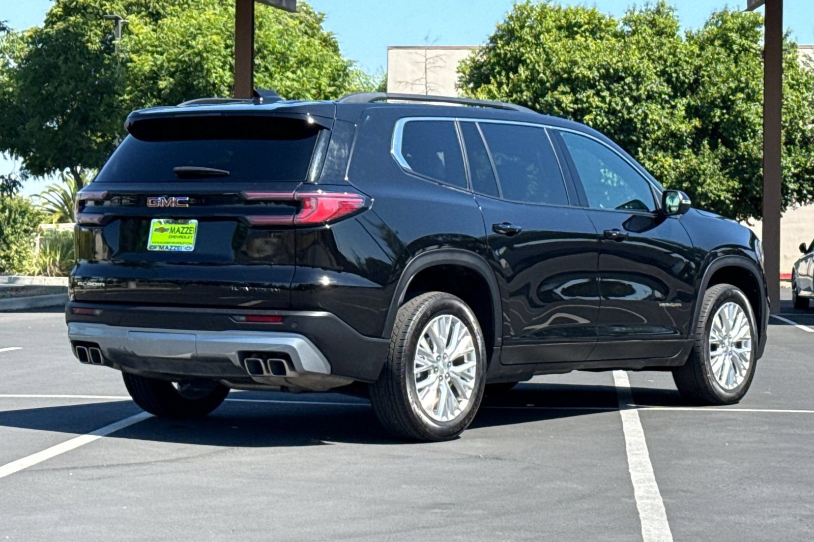 Used 2024 GMC Acadia Elevation FWD image 11