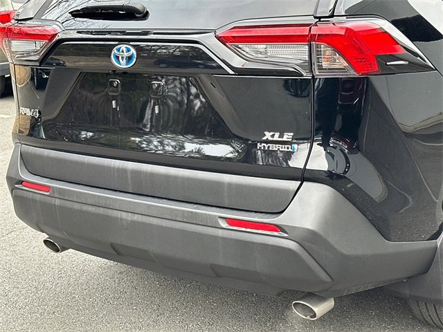 Certified 2022 Toyota RAV4 XLE w/ Convenience Package image 5