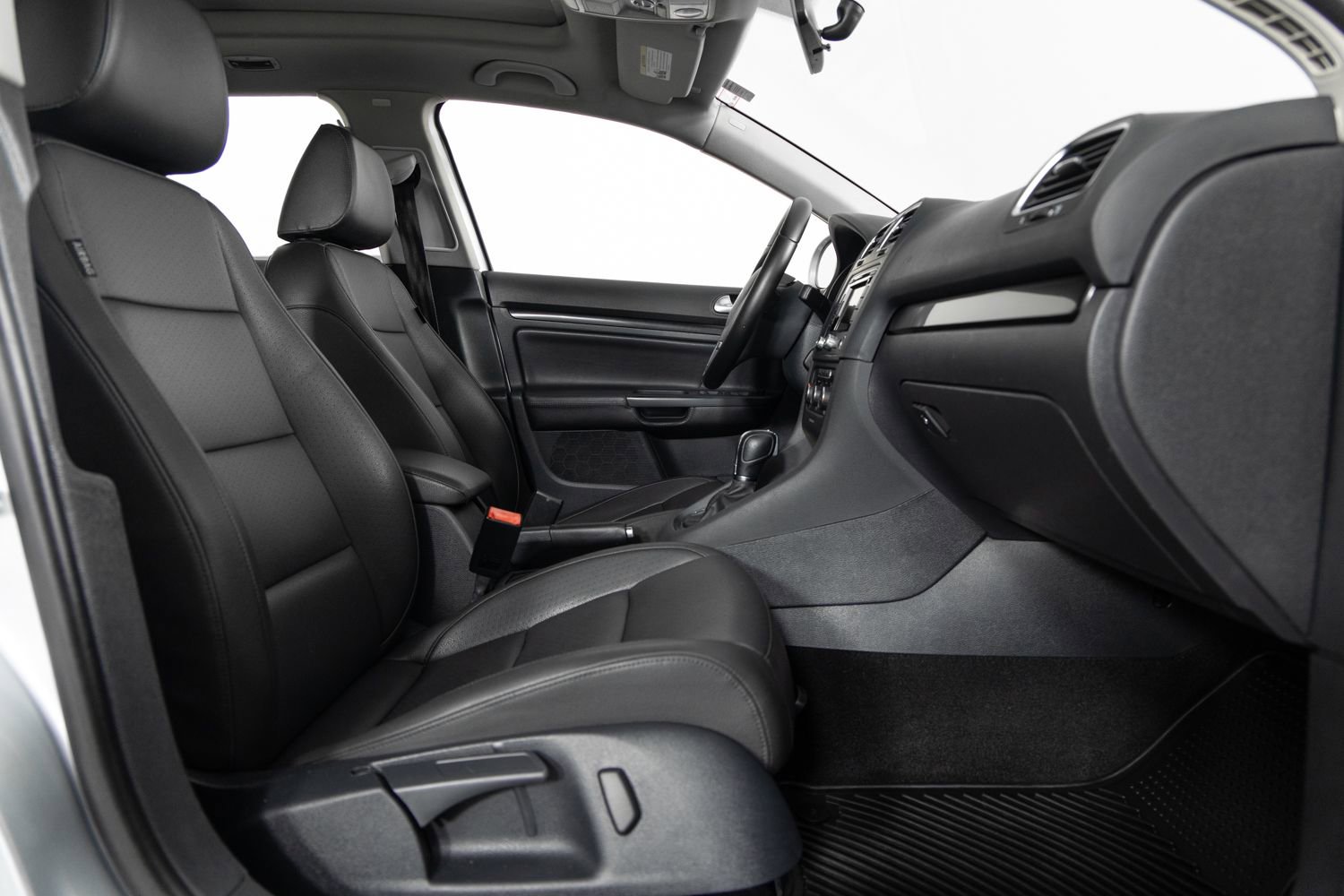 Used 2014 Volkswagen Jetta TDI image 26