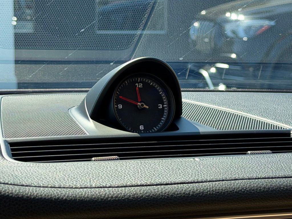 Used 2018 Porsche Panamera image 23