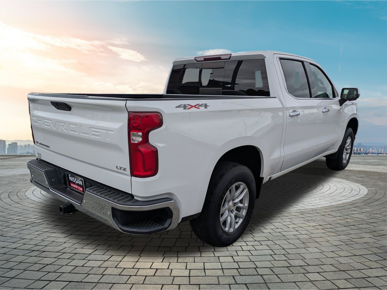 Used 2021 Chevrolet Silverado 1500 LTZ w/ LTZ Convenience Package II AWD/4WD image 5