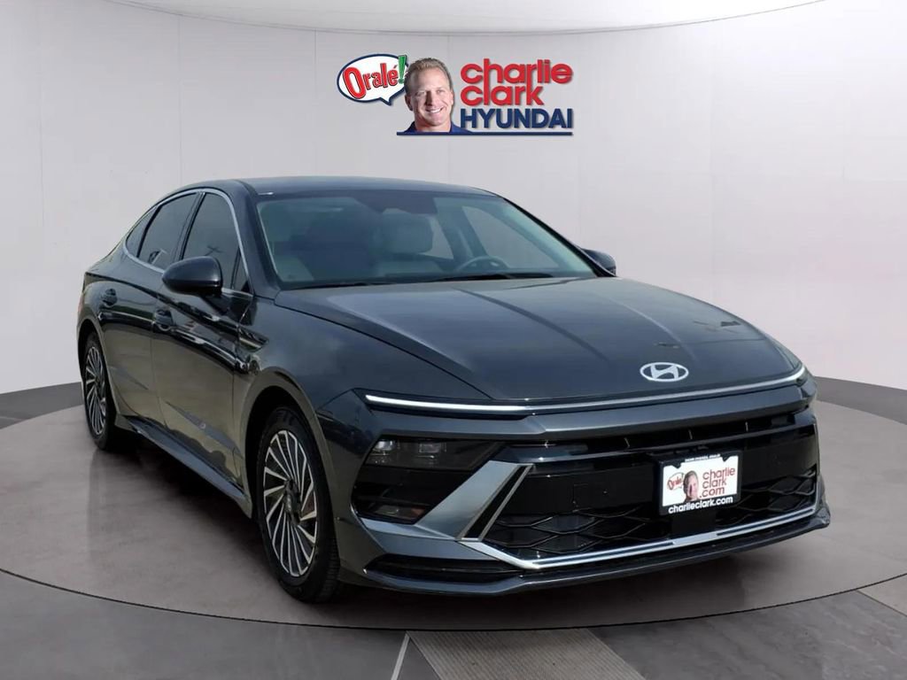 Used 2025 Hyundai Sonata SEL FWD image 7
