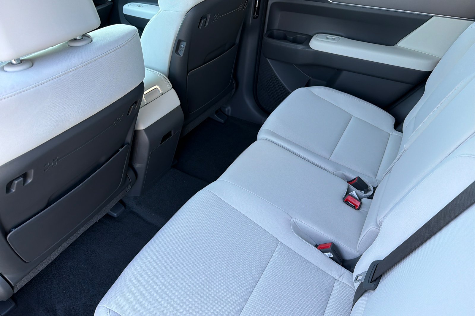 New 2026 Hyundai Santa Fe SE FWD image 13