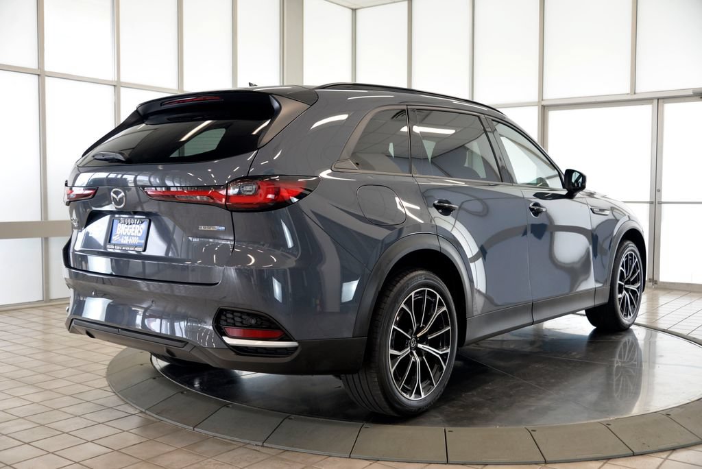 Certified 2025 MAZDA CX-70 Plug-In Hybrid w/ Premium Plus AWD/4WD image 8