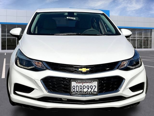 Used 2018 Chevrolet Cruze LT FWD image 2
