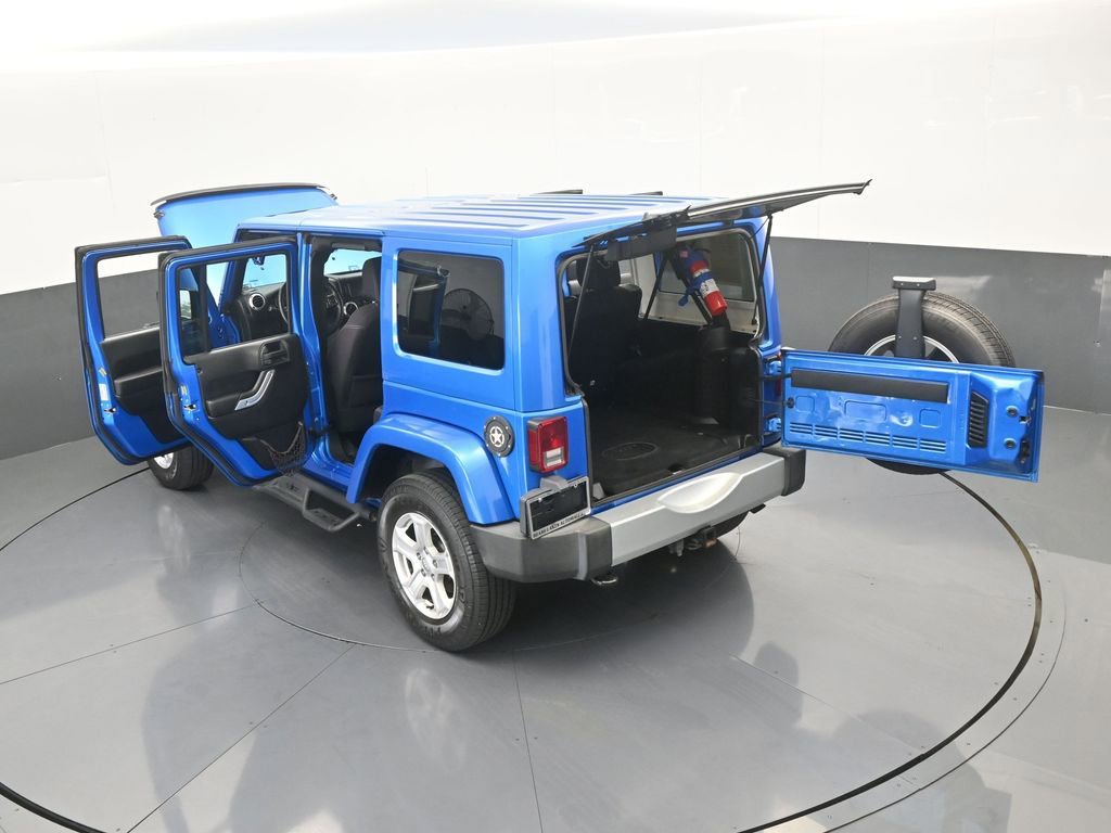 Used 2015 Jeep Wrangler Unlimited Sahara w/ Dual Top Group image 58