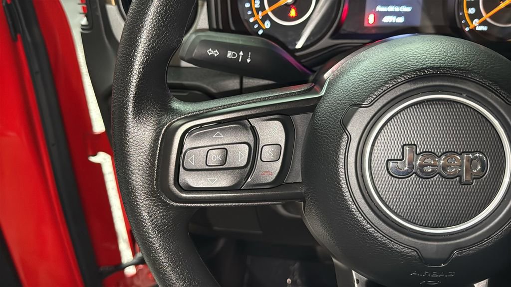 Used 2025 Jeep Wrangler Sport image 25