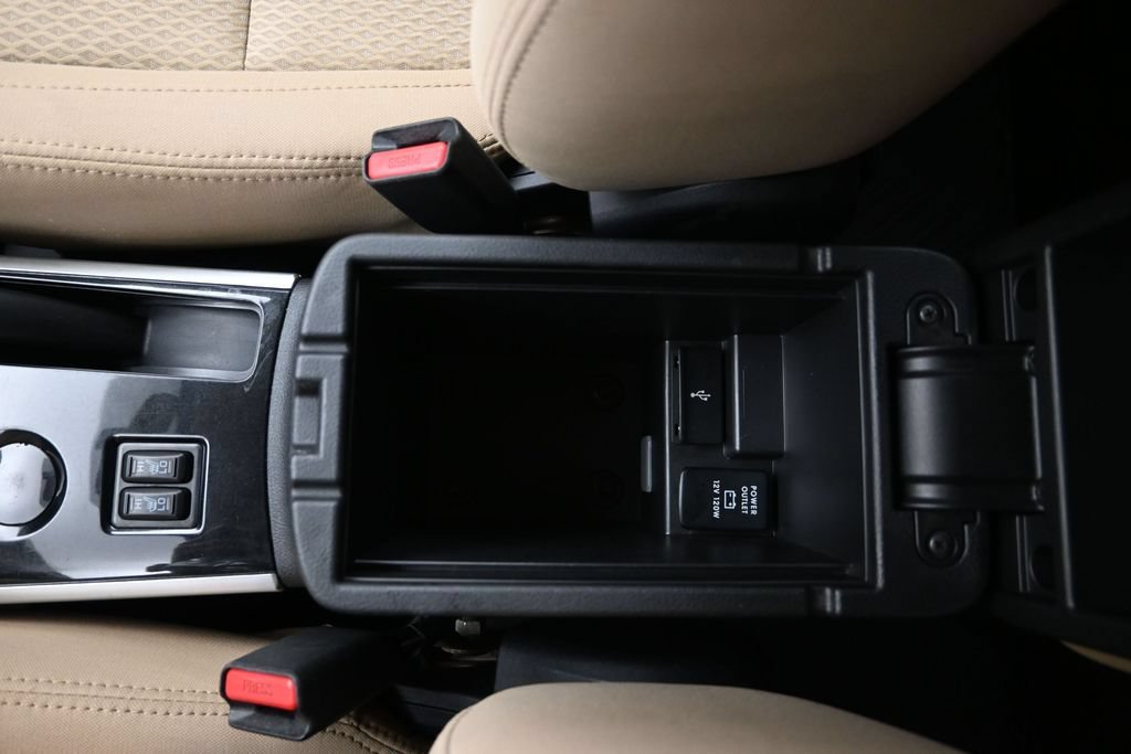 Used 2018 Mitsubishi Outlander SE FWD image 18