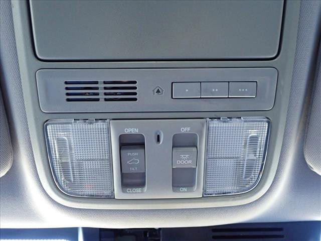 Used 2018 Honda CR-V Touring image 26