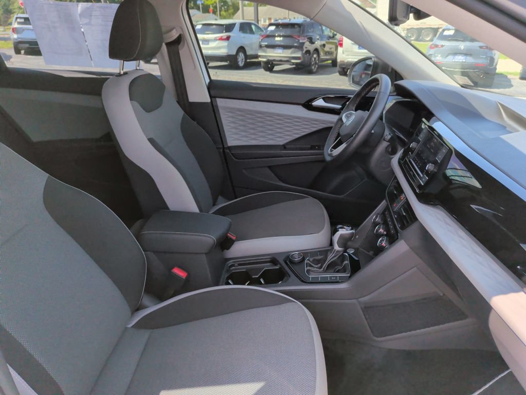 Used 2024 Volkswagen Taos S AWD/4WD image 16