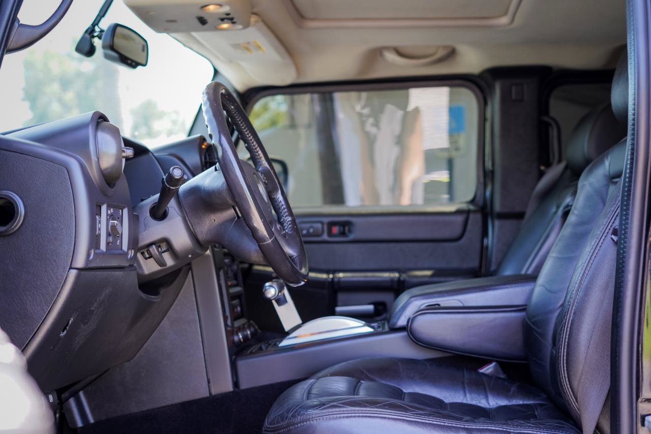 Used 2005 HUMMER H2 SUT w/ Preferred Equipment Group AWD/4WD image 7