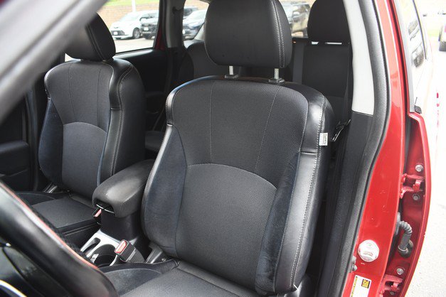 Used 2012 Mitsubishi Outlander SE AWD/4WD image 17