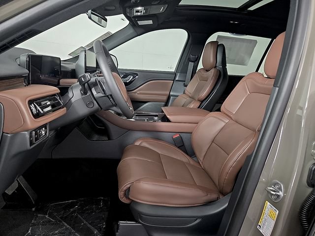 New 2026 Lincoln Aviator Reserve w/ Luxury Package RWD image 13