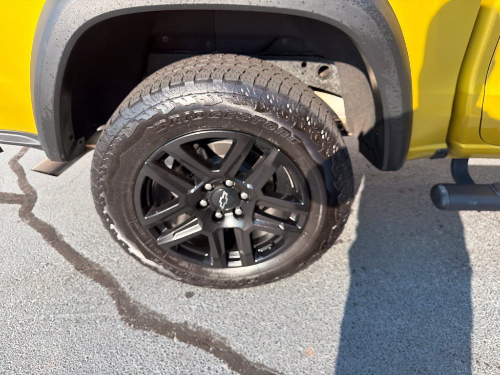 Used 2024 Chevrolet Colorado Trail Boss AWD/4WD image 19