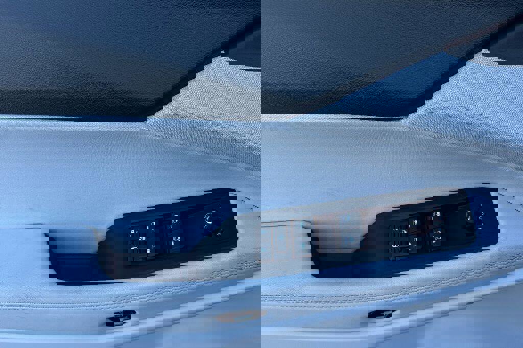 New 2026 Jeep Cherokee Laredo image 11