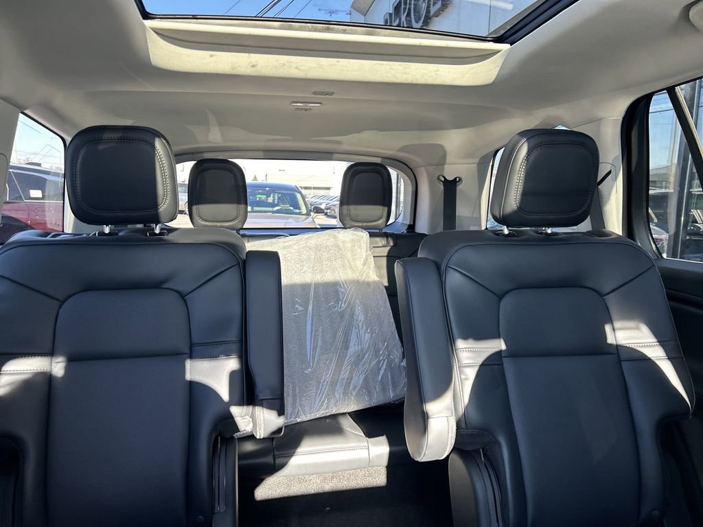 New 2025 Lincoln Aviator AWD w/ Equipment Group 101A image 10