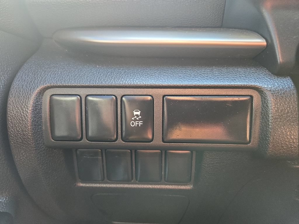 Used 2020 Mitsubishi Eclipse Cross LE FWD image 20