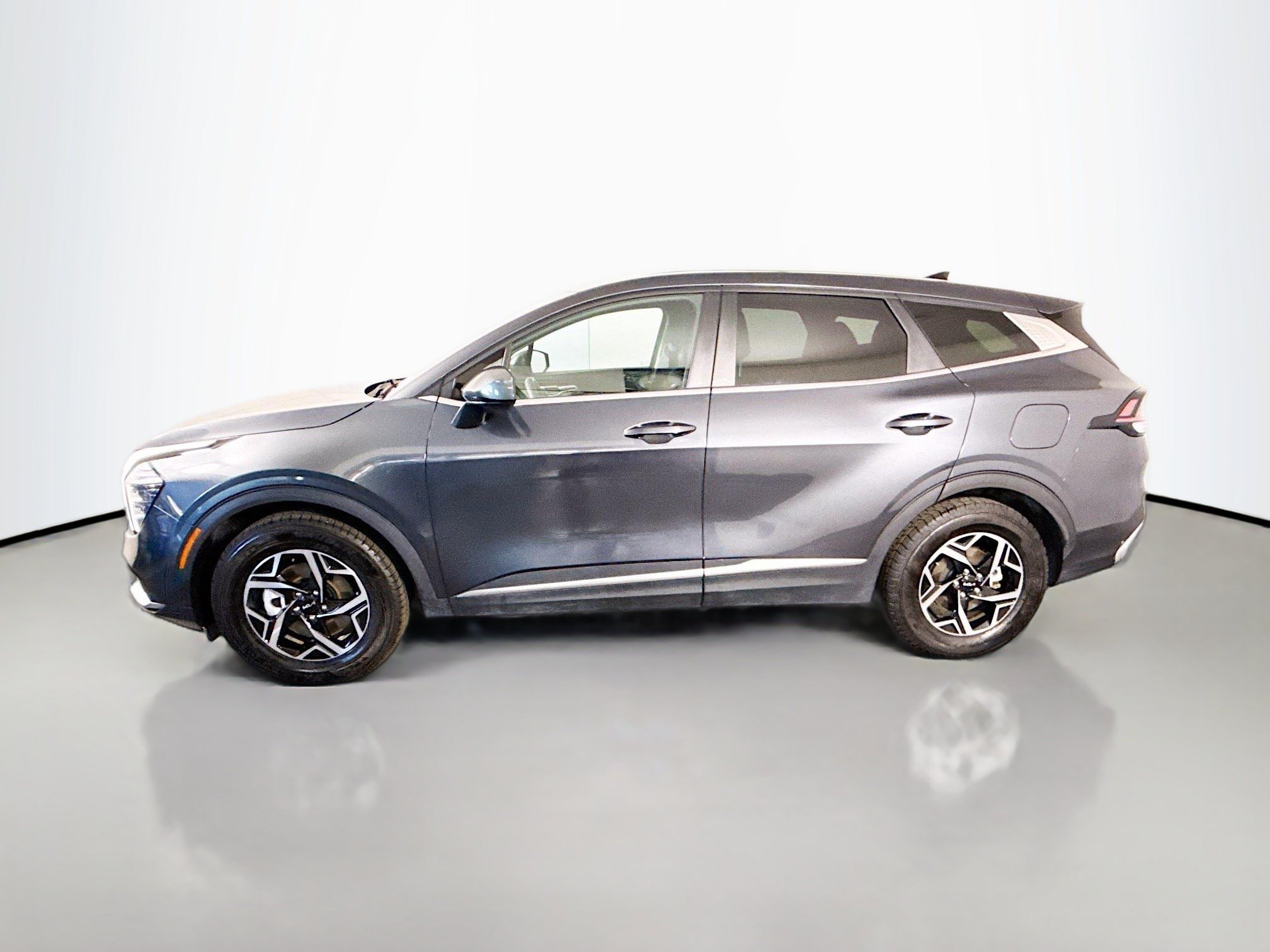 Used 2024 Kia Sportage LX FWD image 6