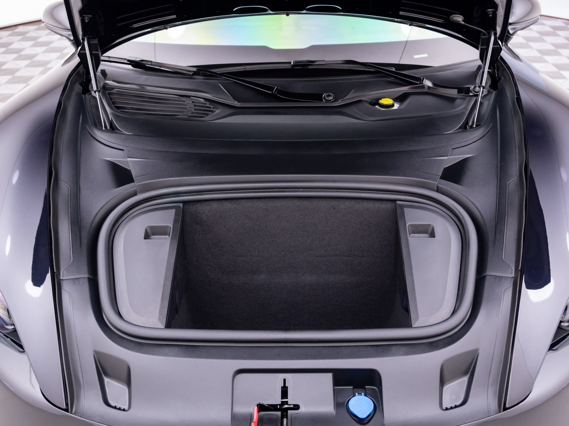 Certified 2023 Porsche Taycan Turbo AWD/4WD image 31