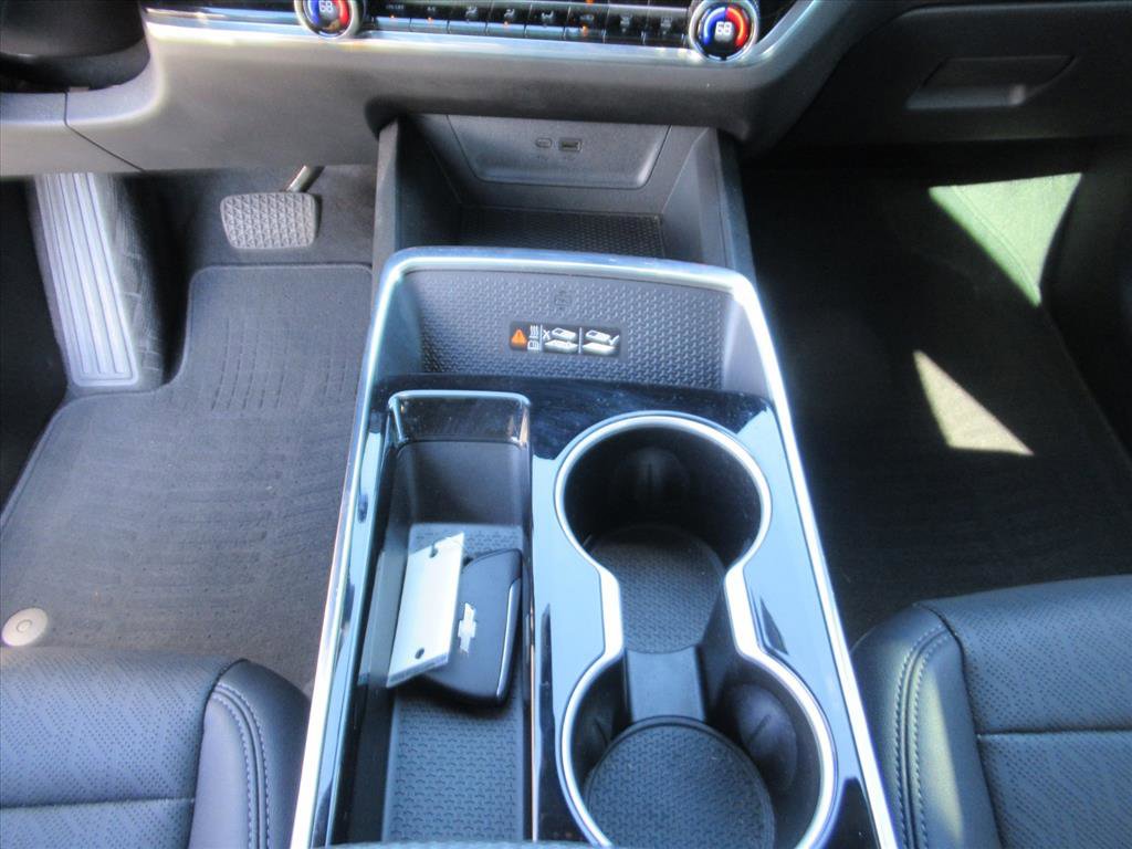 Used 2025 Chevrolet Equinox LT w/ Convenience Package II image 21