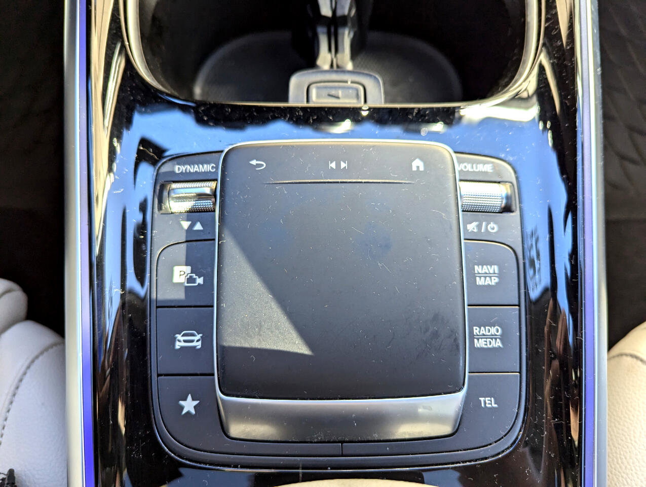 Used 2022 Mercedes-Benz EQB 300 4MATIC image 28