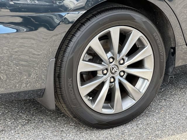Used 2015 Toyota Camry XLE FWD image 30