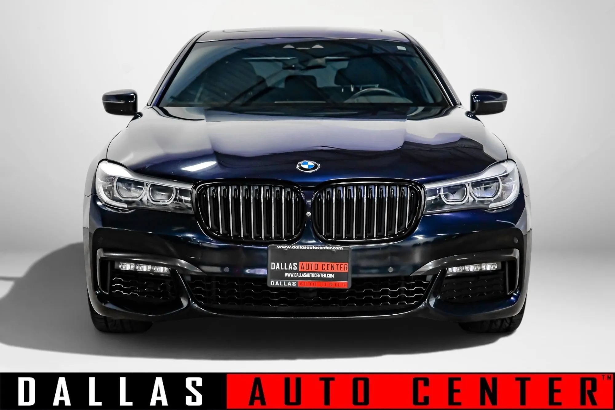 Used 2019 BMW 740i w/ Executive Package RWD image 2