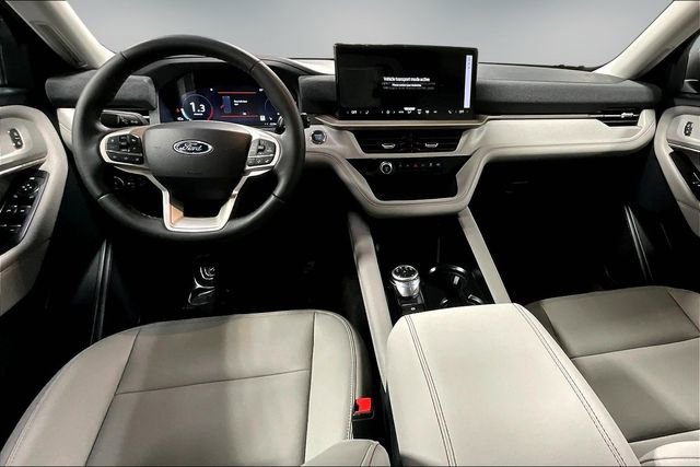 New 2026 Ford Explorer Active image 5