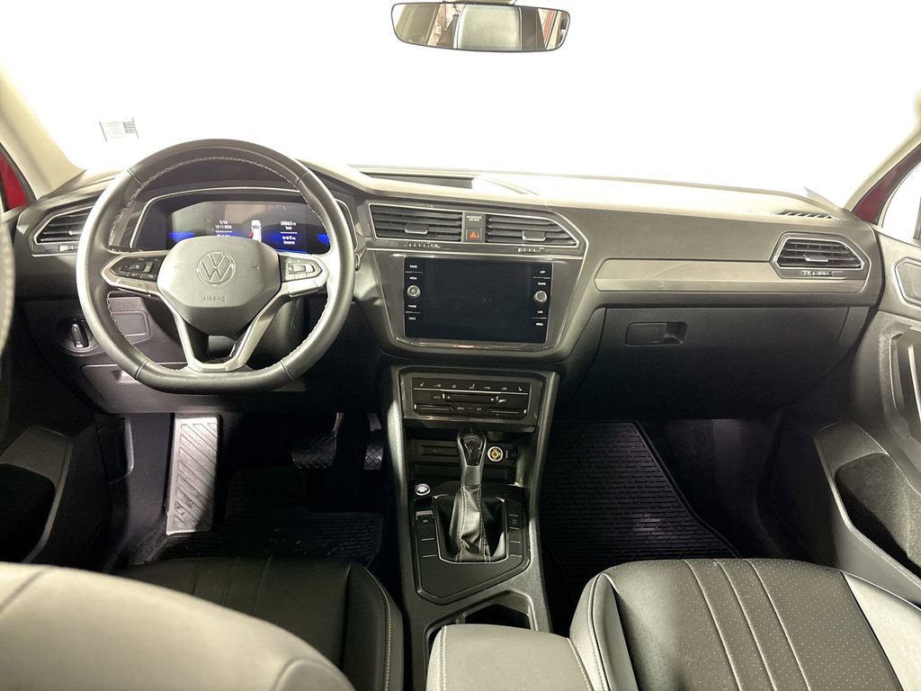 Certified 2023 Volkswagen Tiguan SE image 13