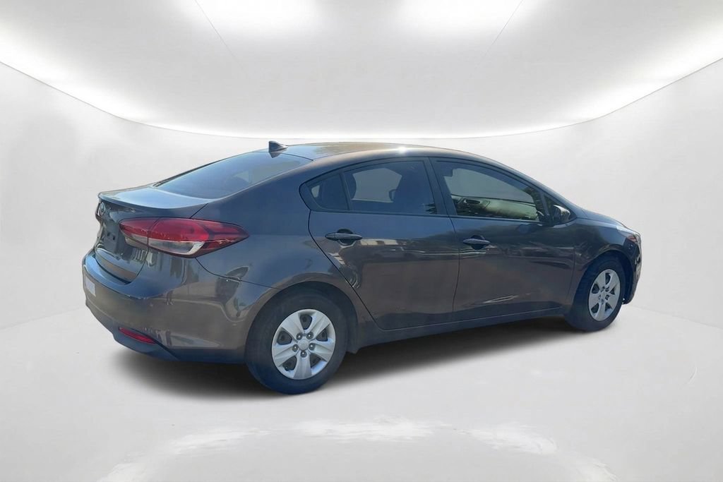 Used 2017 Kia Forte LX FWD image 6