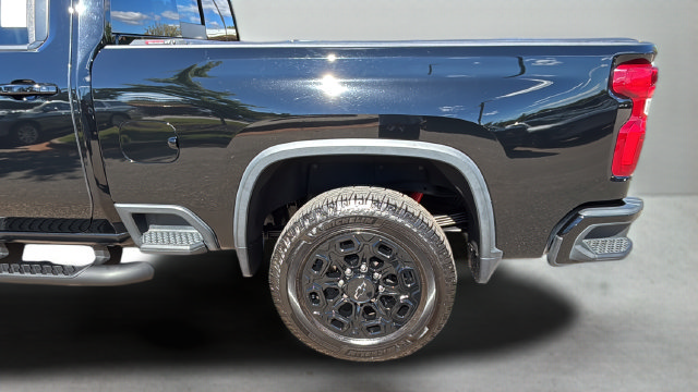 Used 2022 Chevrolet Silverado 2500 LTZ w/ LTZ Plus Package AWD/4WD image 44