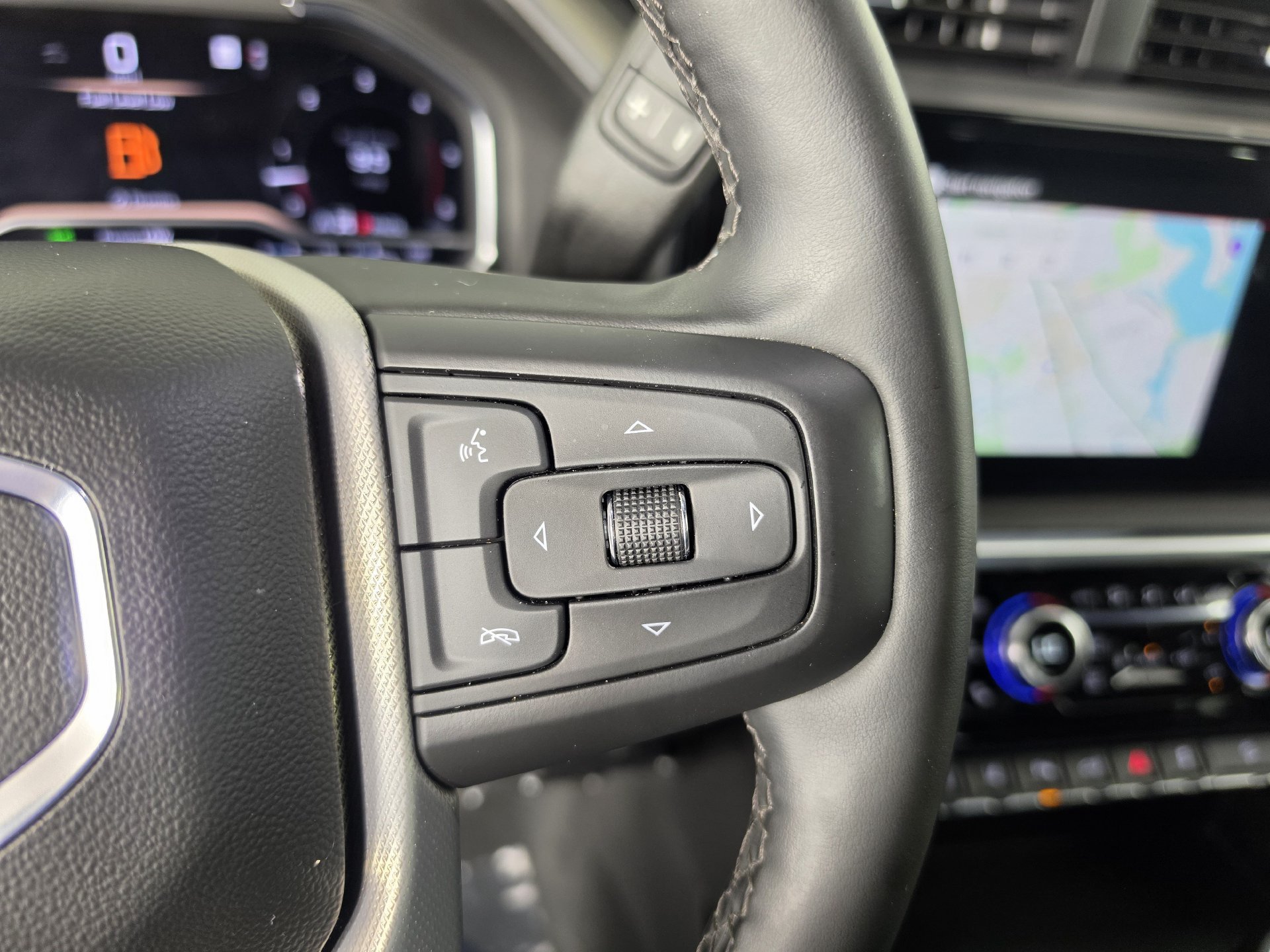 Used 2025 GMC Sierra 2500 Denali w/ Denali Reserve Package AWD/4WD image 12