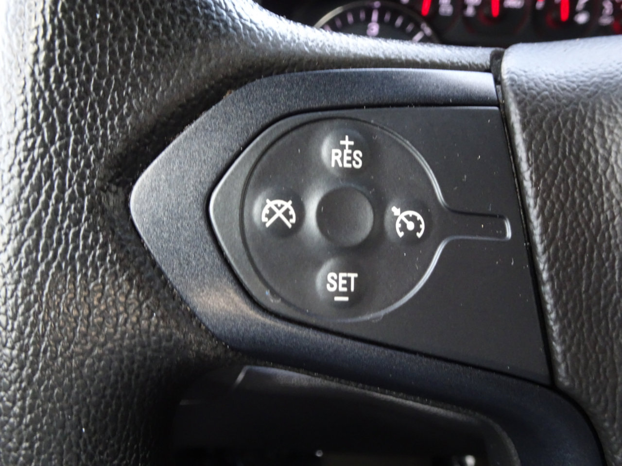 Used 2018 Chevrolet Silverado 1500 Custom w/ Custom Value Package image 19